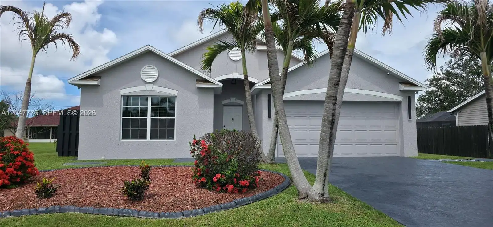 2037 SW Aquarius Ln, Port St. Lucie FL 34984