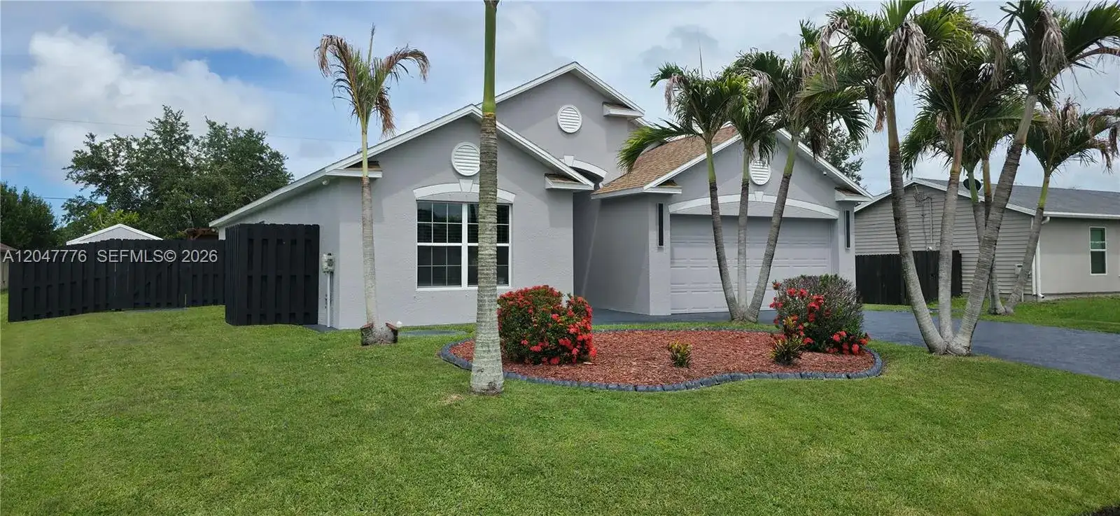 2037 SW Aquarius Ln, Port St. Lucie FL 34984 photo 2