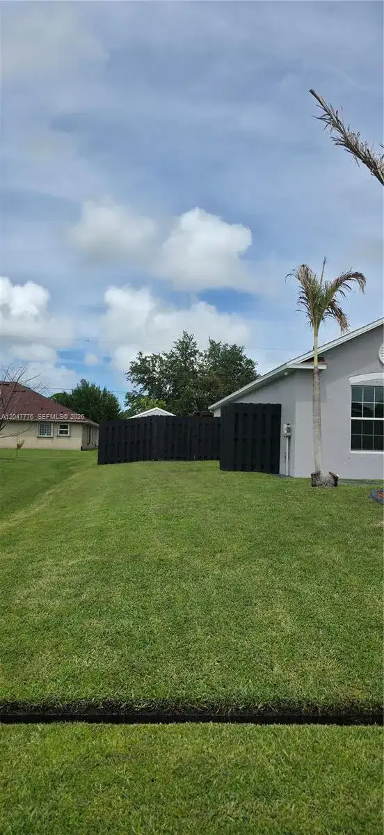 2037 SW Aquarius Ln, Port St. Lucie FL 34984 photo 3