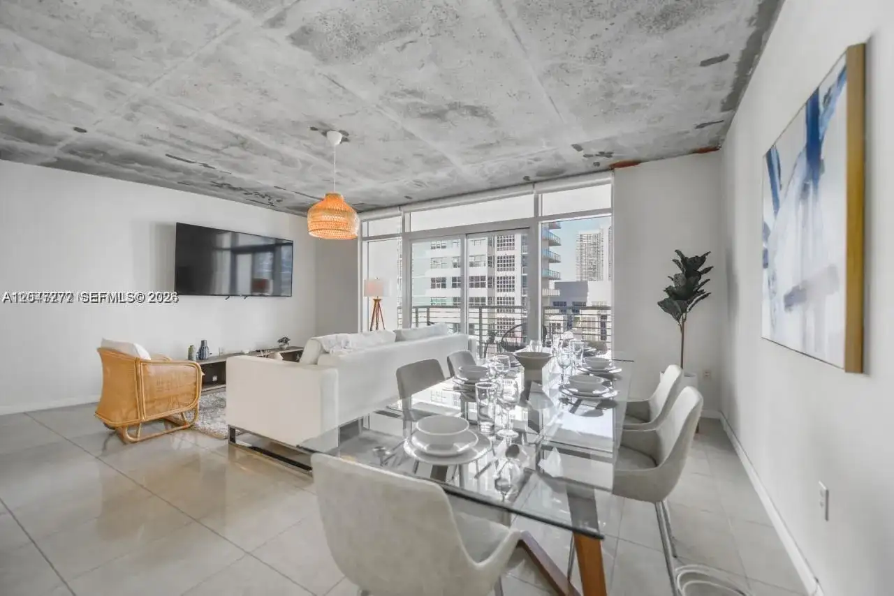 3250 NE 1st Ave # 901, Miami FL 33137 photo 2