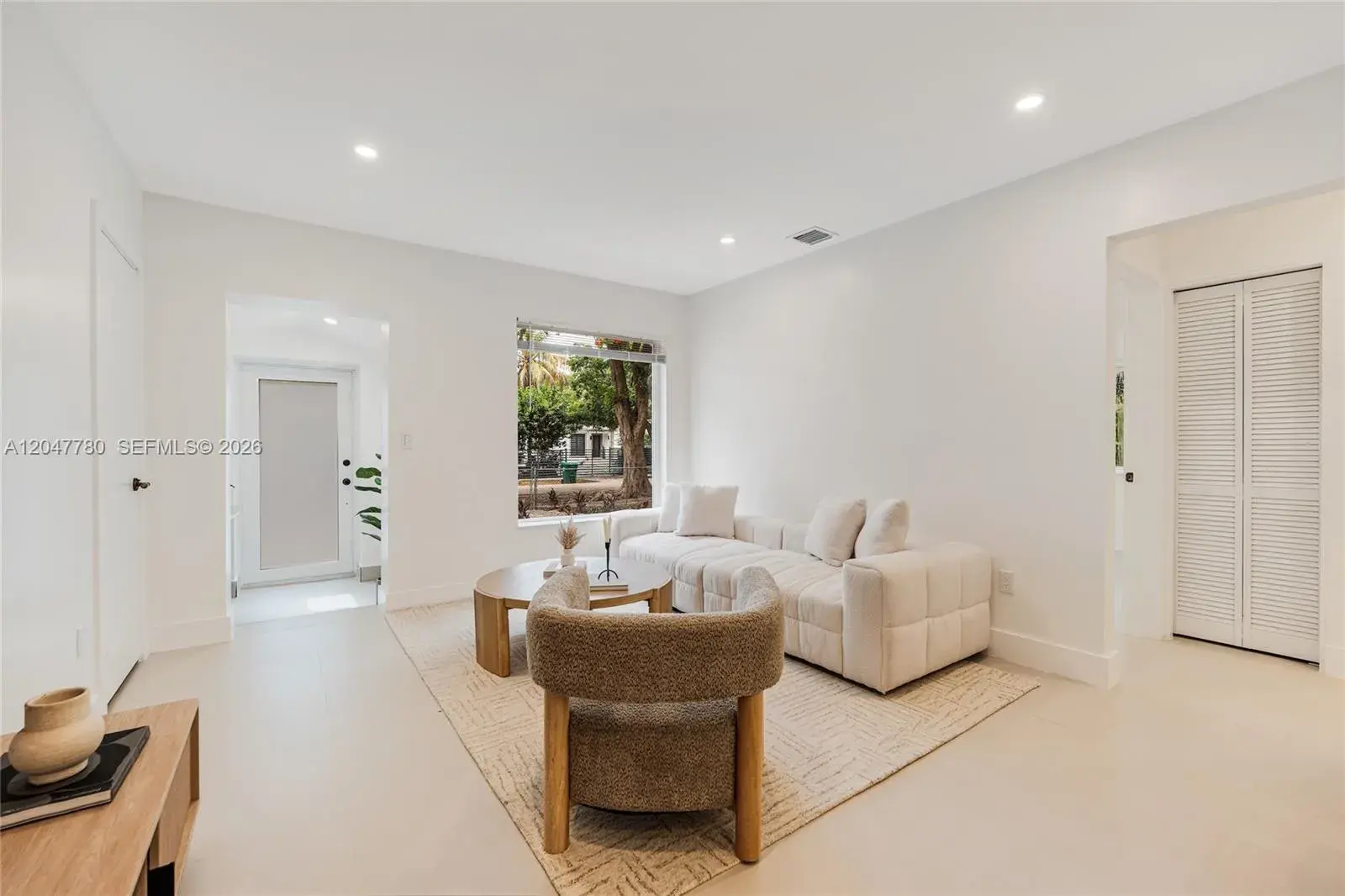 1070 NW 44th St, Miami FL 33127