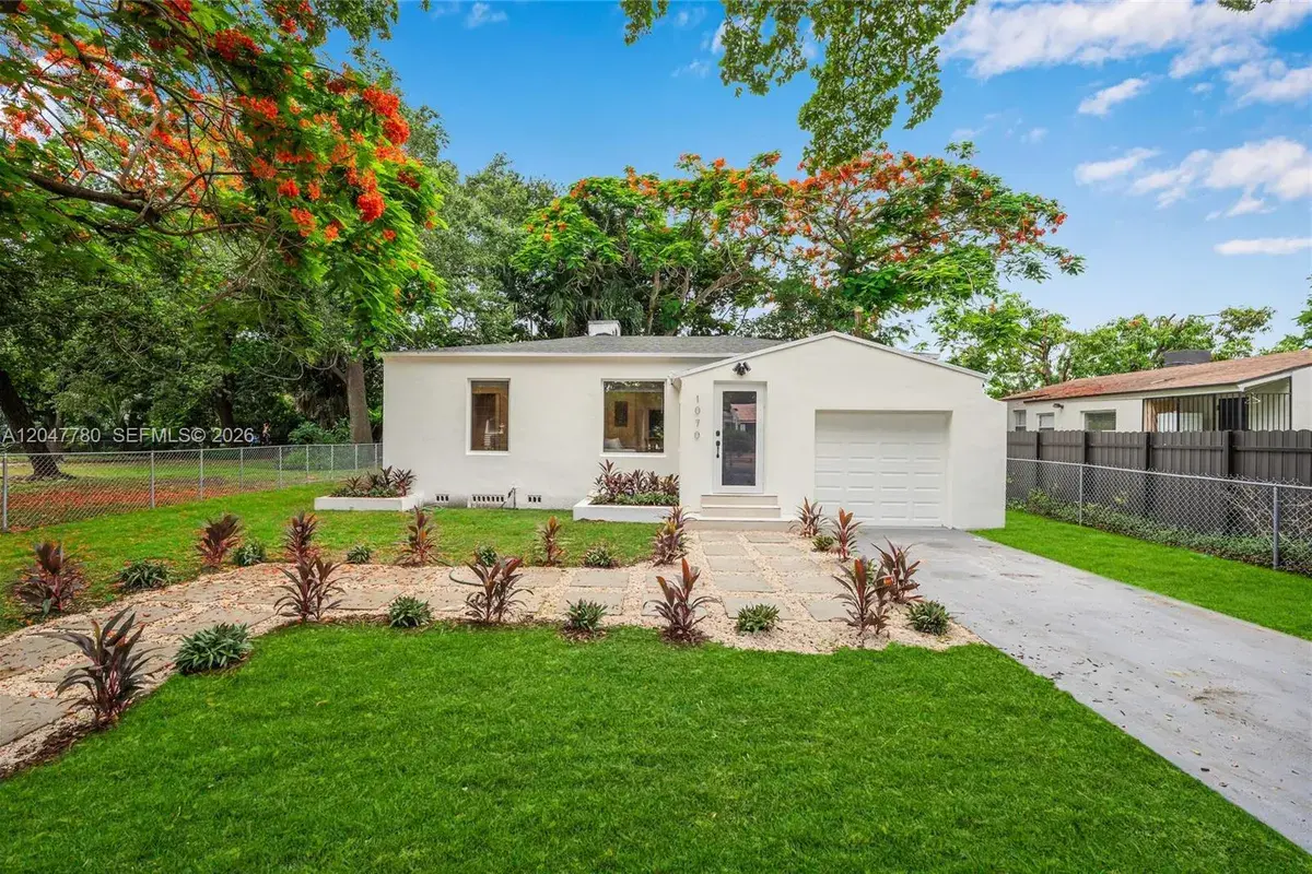 1070 NW 44th St, Miami FL 33127