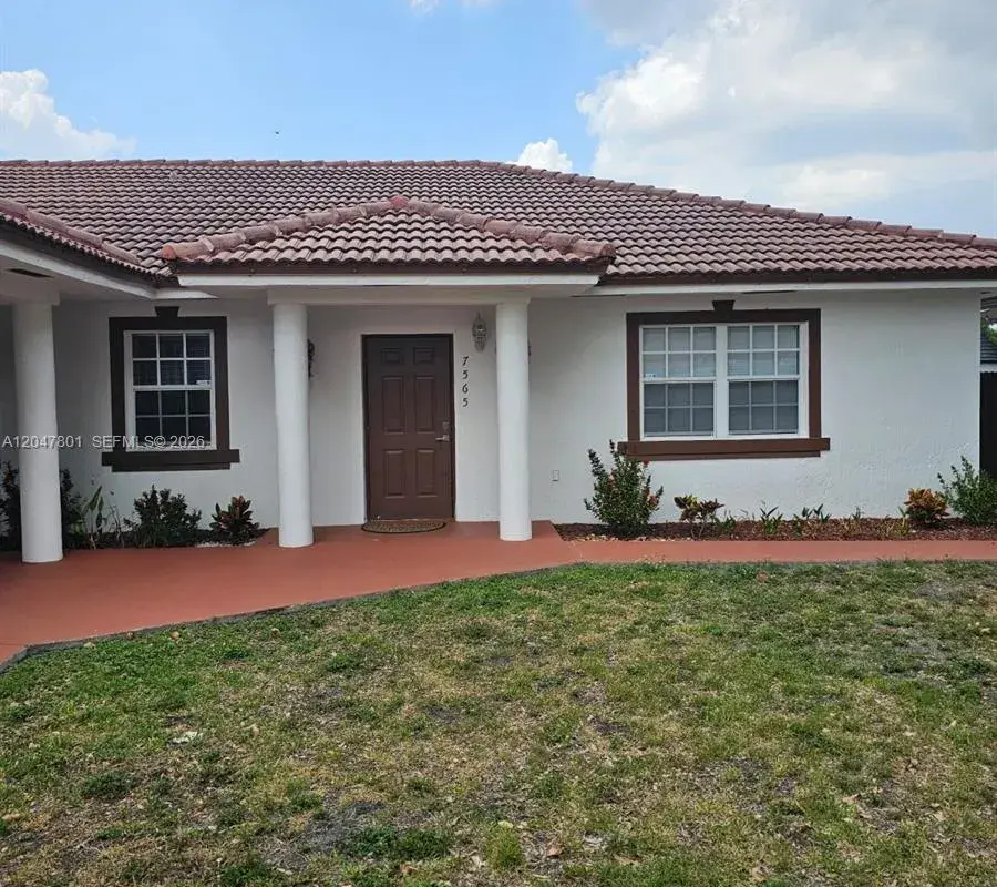 7565 N Augusta Dr # 7567, Hialeah FL 33015