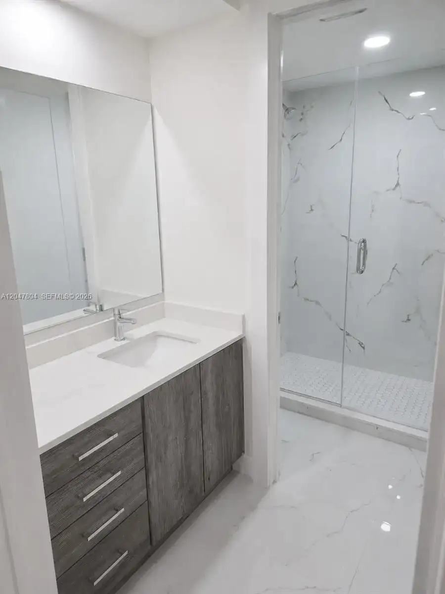 479 NE 210th Cir Ter # 28, Miami FL 33179 photo 4