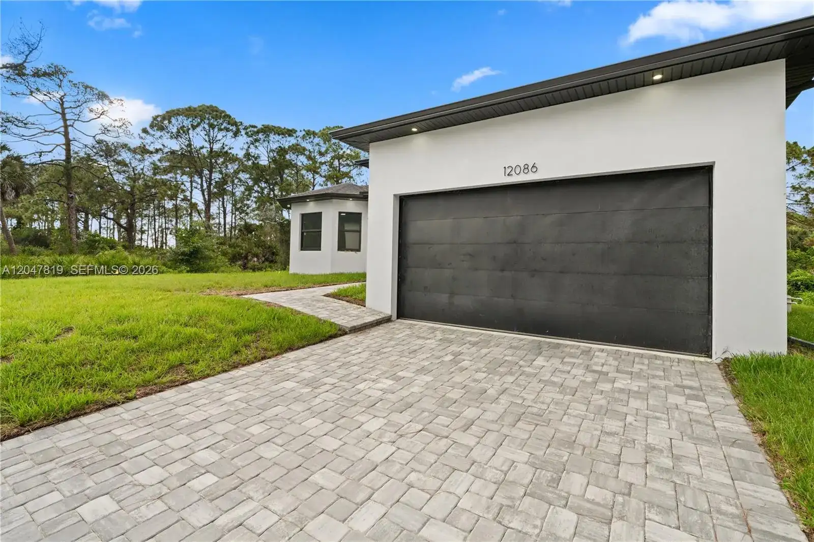 12086 Chamberlain Blvd, Port Charlotte FL 33953 photo 4