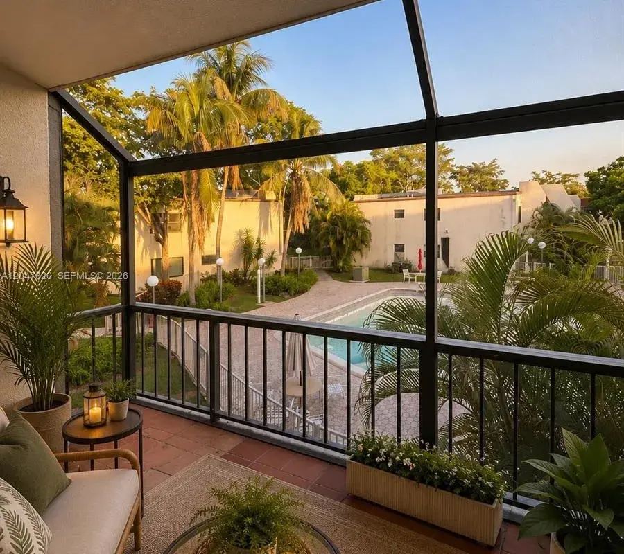 301 N Pine Island Rd # 220, Plantation FL 33324