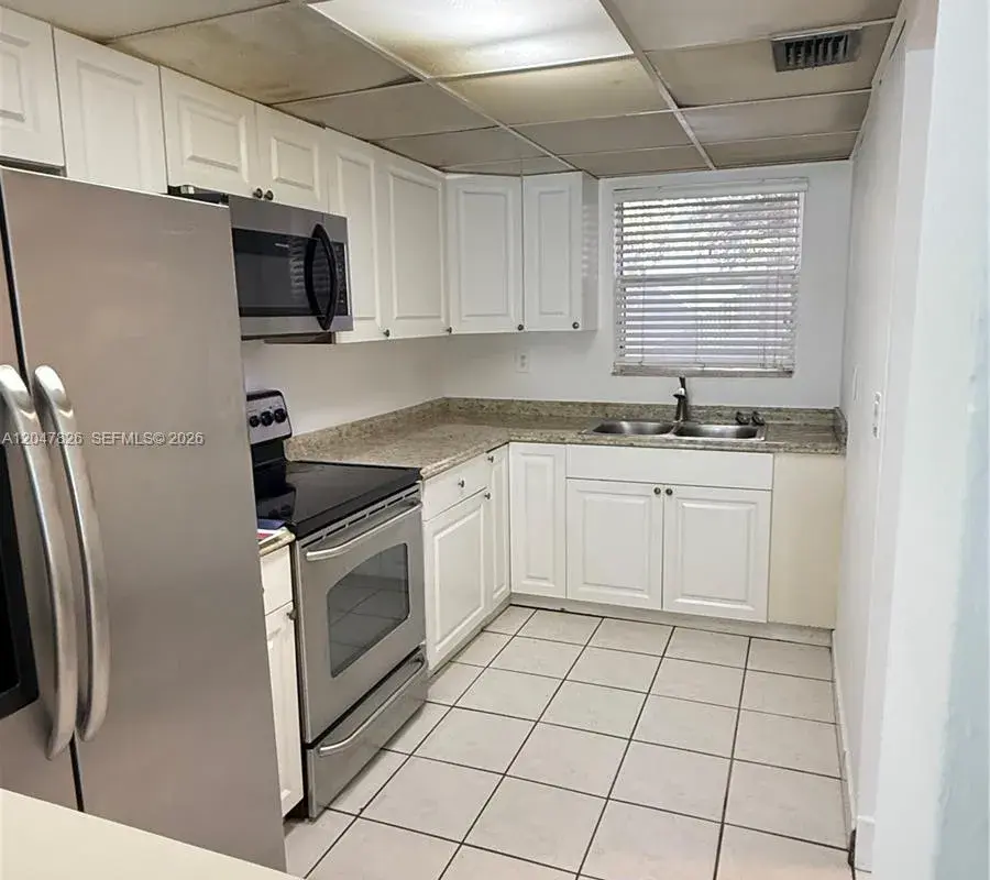 9367 Fontainebleau Blvd # G201, Miami FL 33172