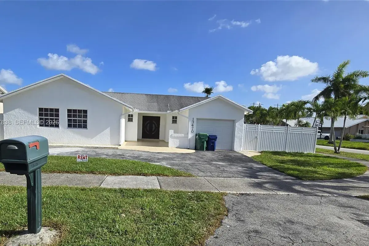 13470 SW 24th St, Miami FL 33175
