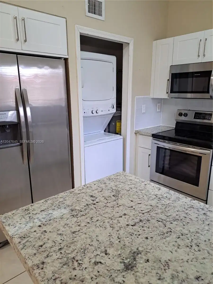 17318 NW 74th Ave # 202, Hialeah FL 33015 photo 3