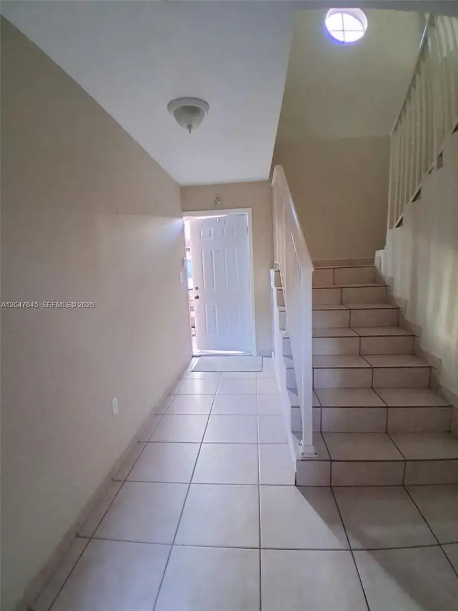 17318 NW 74th Ave # 202, Hialeah FL 33015 photo 4
