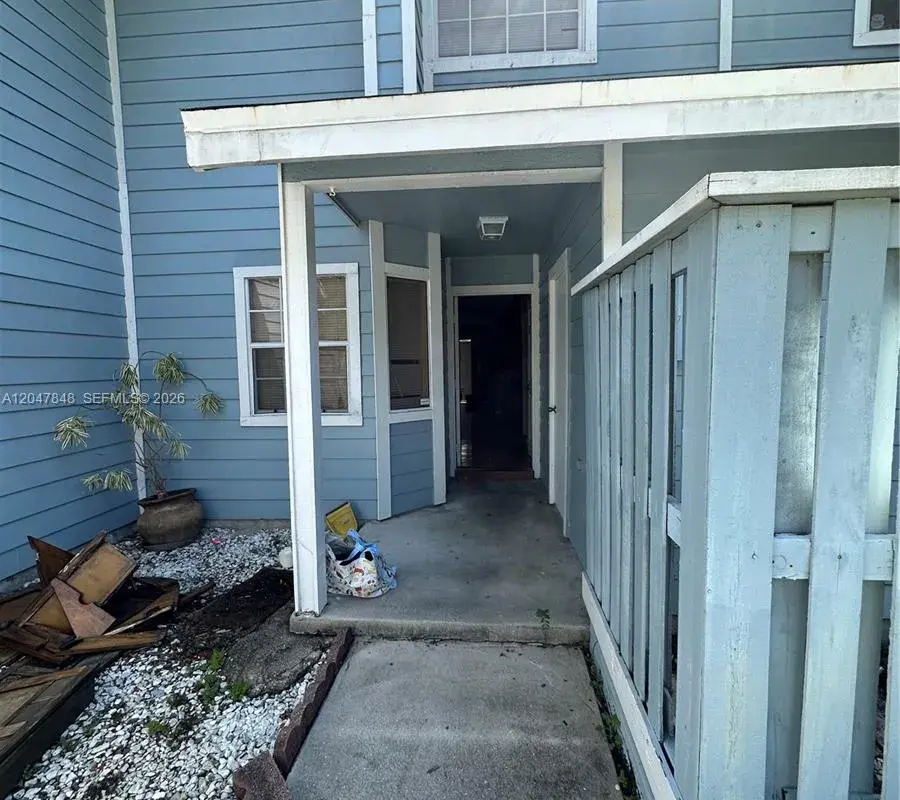 2012 Champions Way, North Lauderdale FL 33068