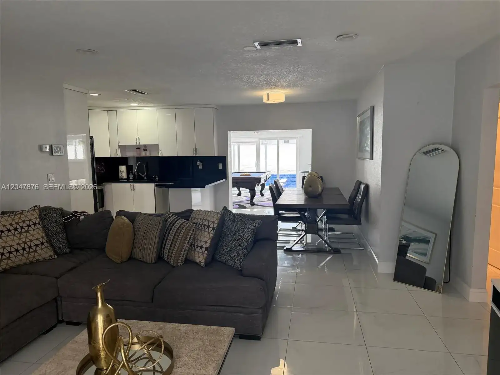 7525 Roosevelt St, Hollywood FL 33024 photo 4
