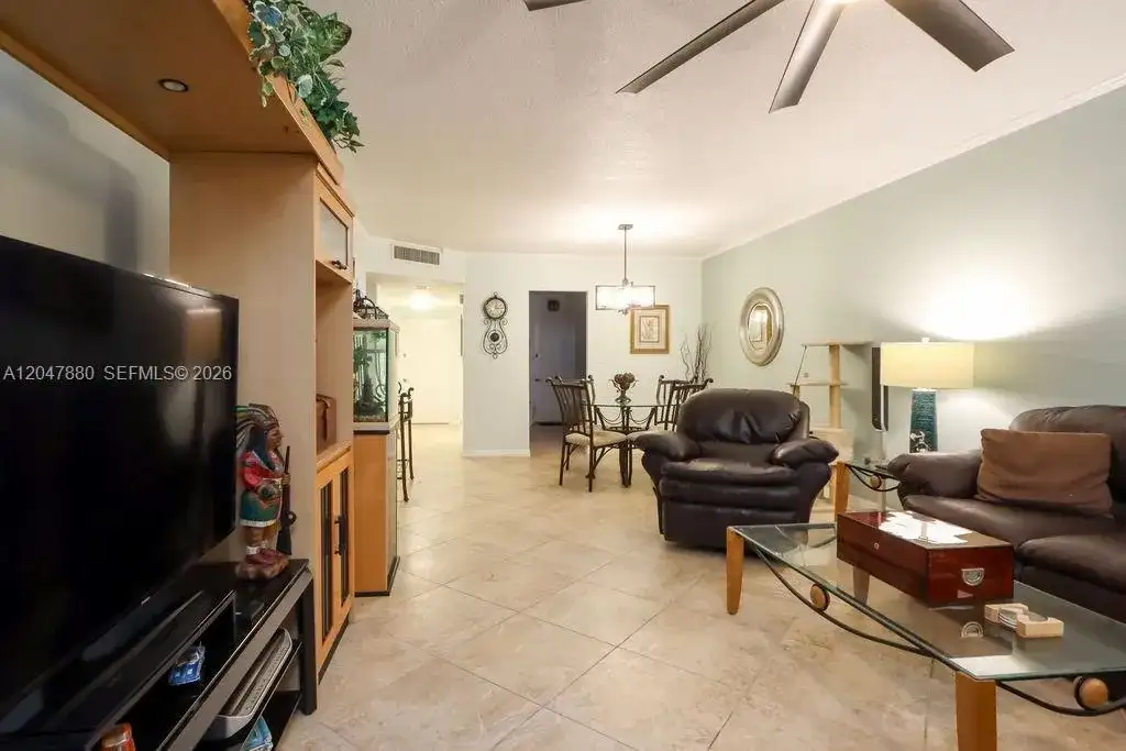 3575 Broken Woods Dr # 303, Coral Springs FL 33065 photo 4