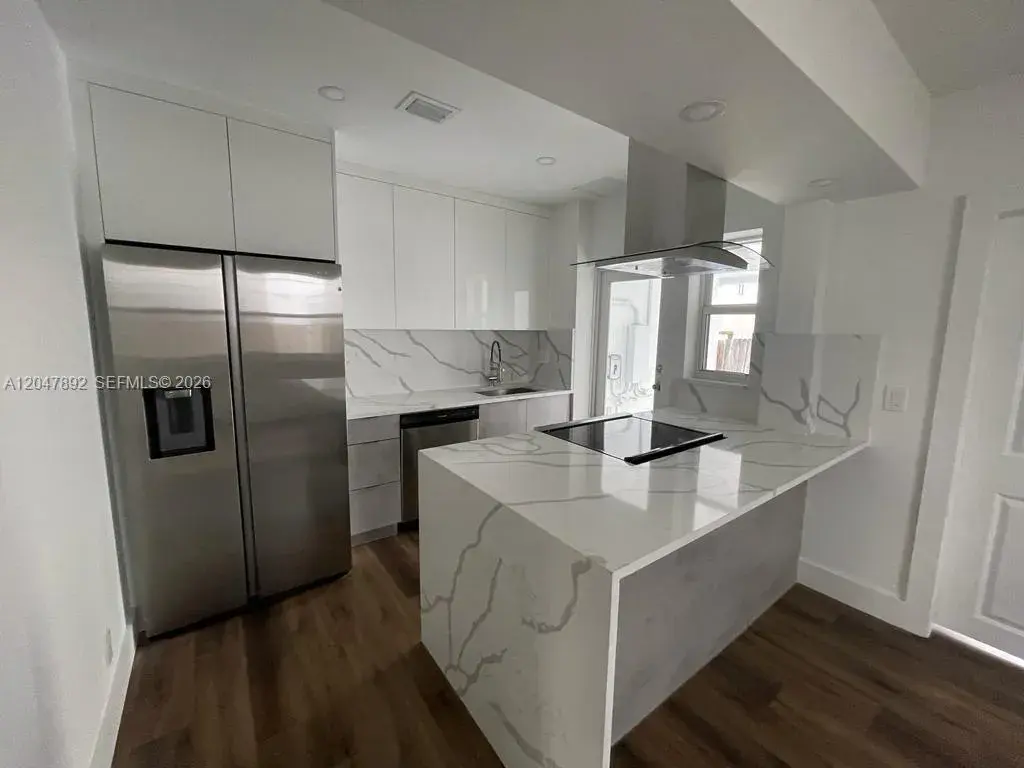757 85th St, Miami Beach FL 33141