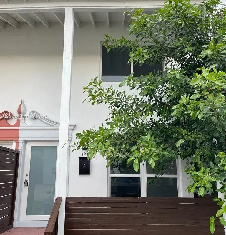 757 85th St, Miami Beach FL 33141