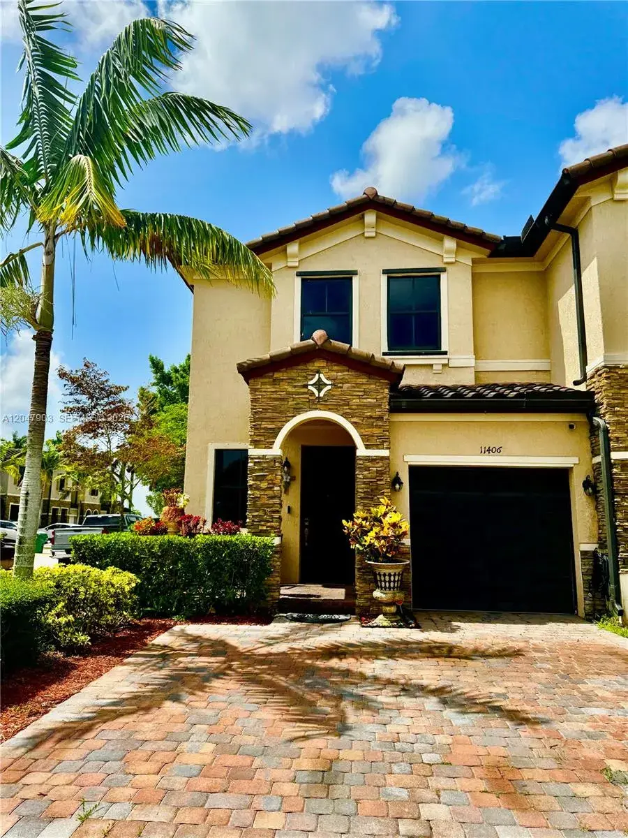 11406 SW 252nd Ter, Homestead FL 33032