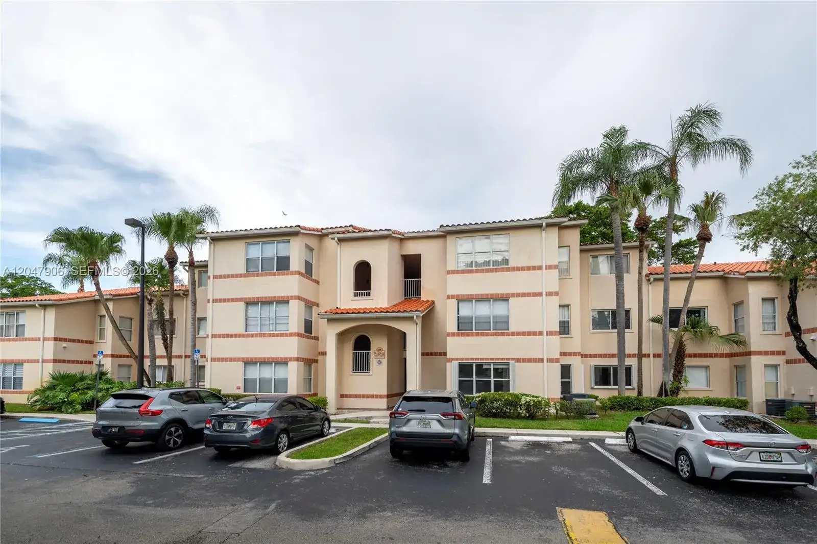 3480 N Pinewalk Dr N # 116, Margate FL 33063 photo 2
