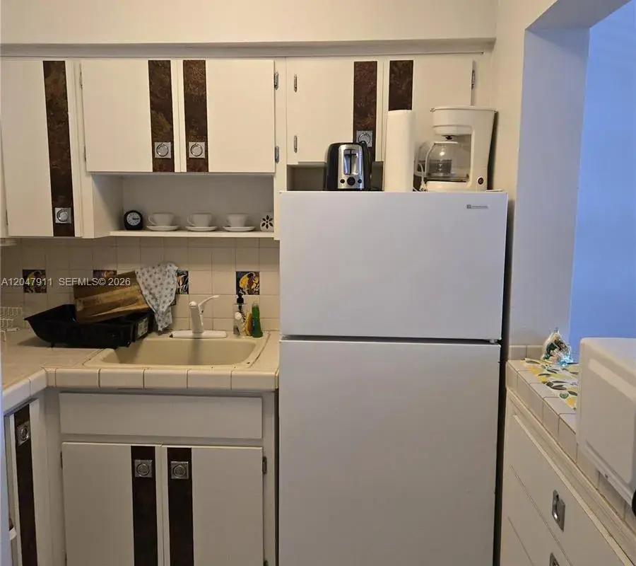 2001 S Ocean Dr # 41, Hallandale Beach FL 33009