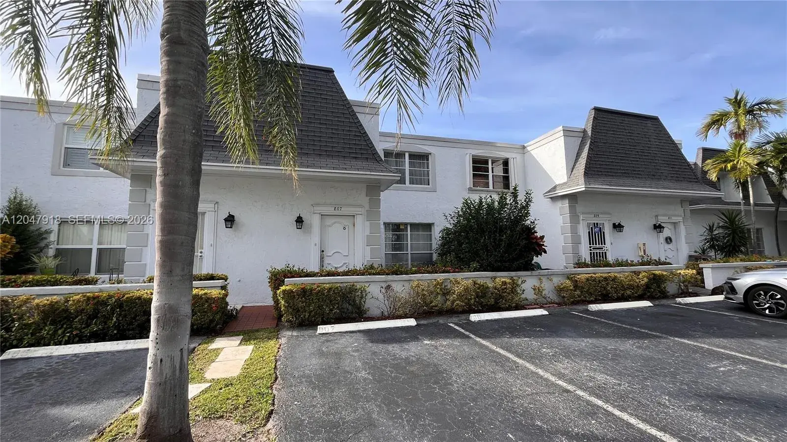 807 NE 27th Ave # 807, Hallandale Beach FL 33009
