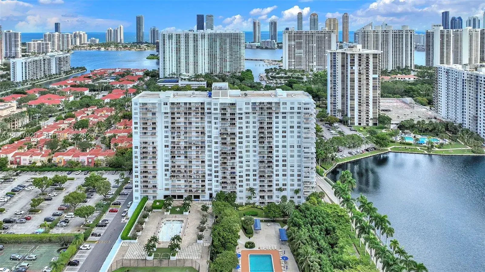 2851 NE 183rd St # 1811, Aventura FL 33160