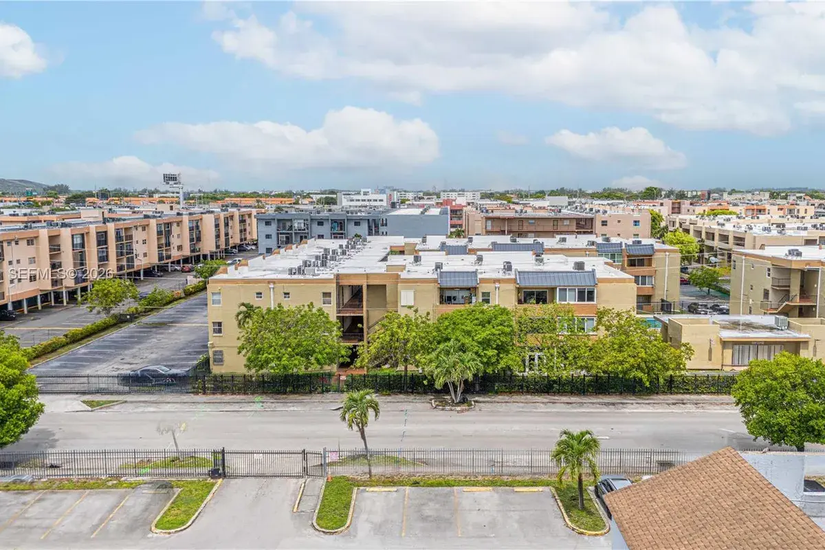 6070 W 18th Ave # 209, Hialeah FL 33012