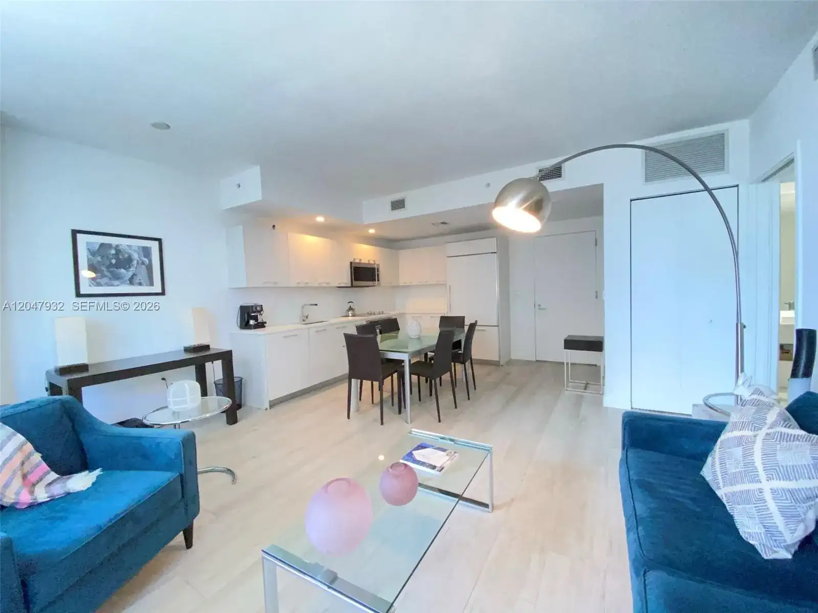 55 SW 9th St # 2102, Miami FL 33130 photo 3