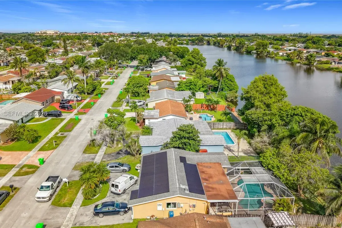11541 NW 31st Pl, Sunrise FL 33323