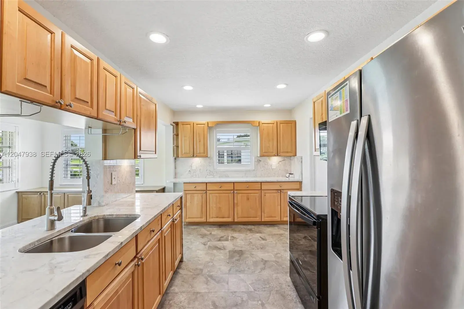 8855 NW 10th Pl, Plantation FL 33322