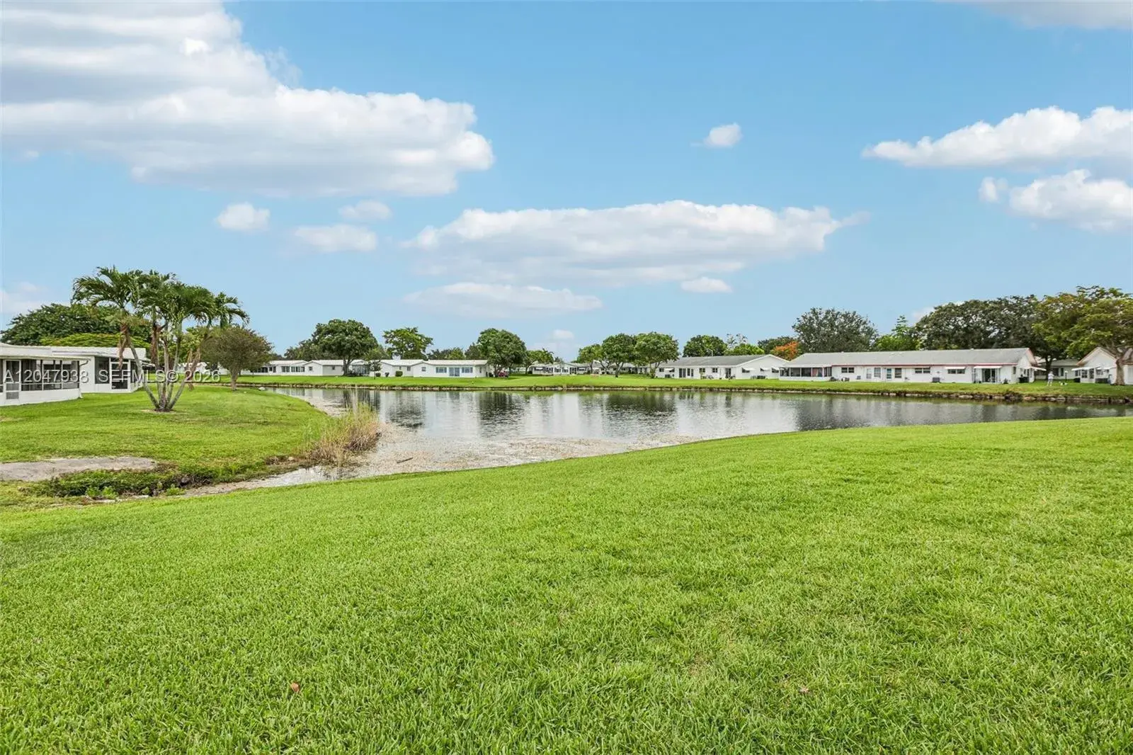 8855 NW 10th Pl, Plantation FL 33322