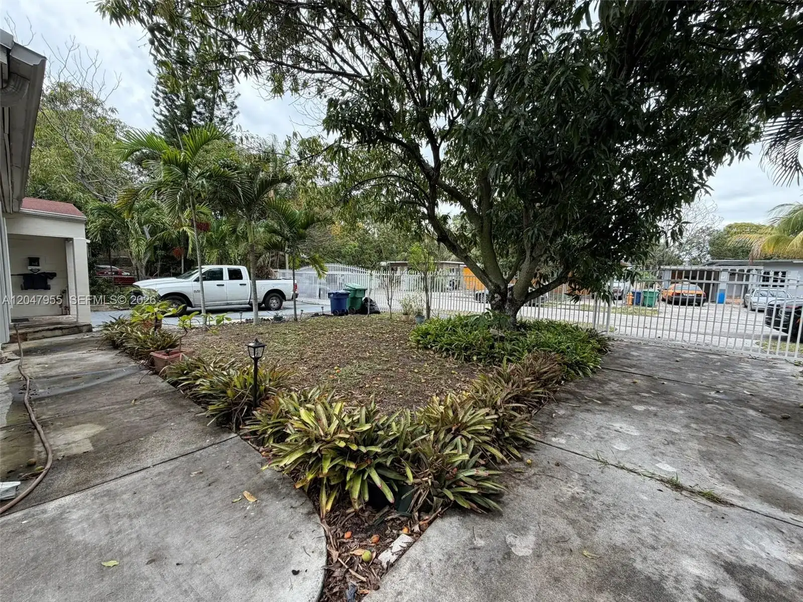 596 NW 109th St, Miami FL 33168 photo 3