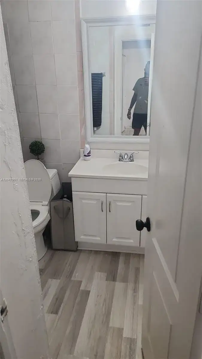 15115 NE 6th Ave # 32, Miami FL 33162 photo 4