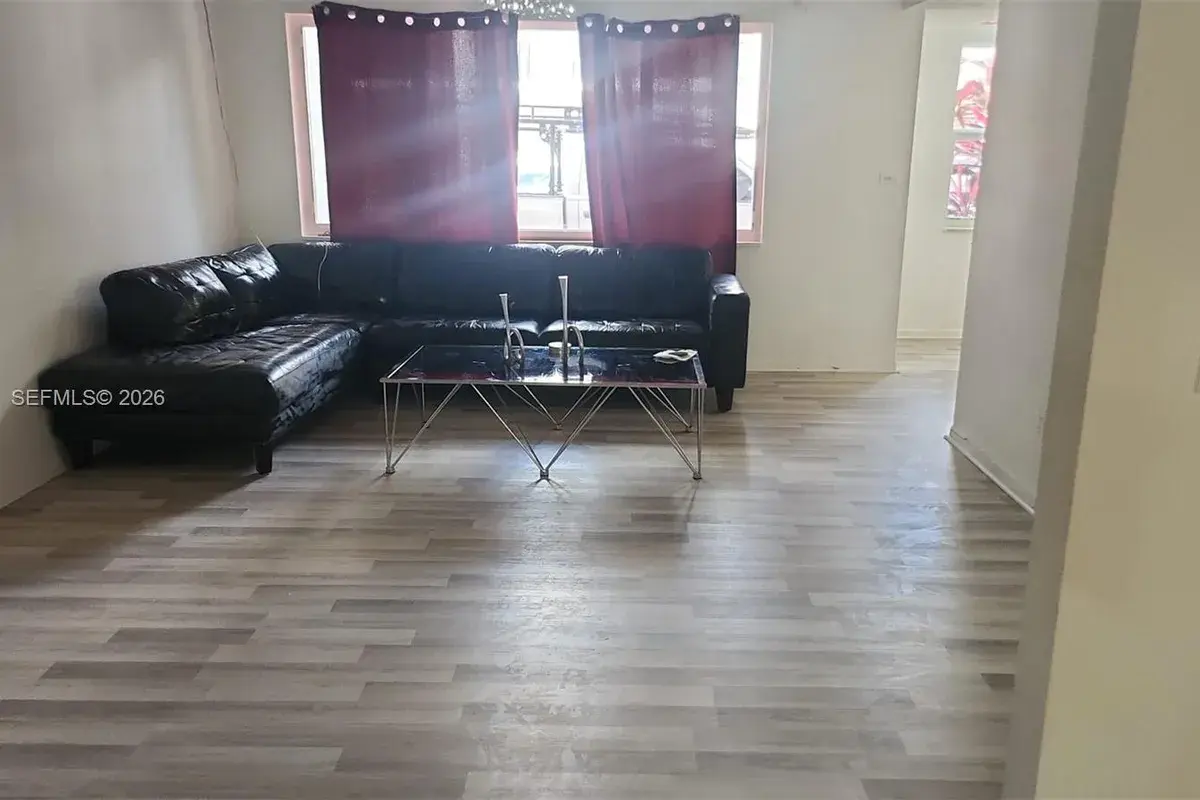 15115 NE 6th Ave # 32, Miami FL 33162