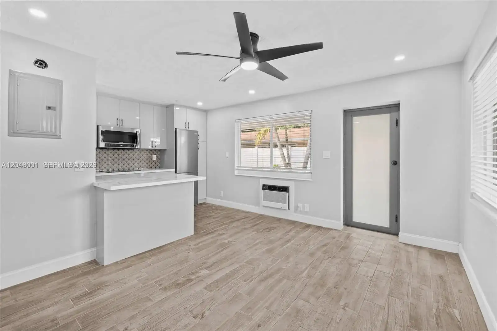 1634 NE 4th Pl, Fort Lauderdale FL 33301 photo 3