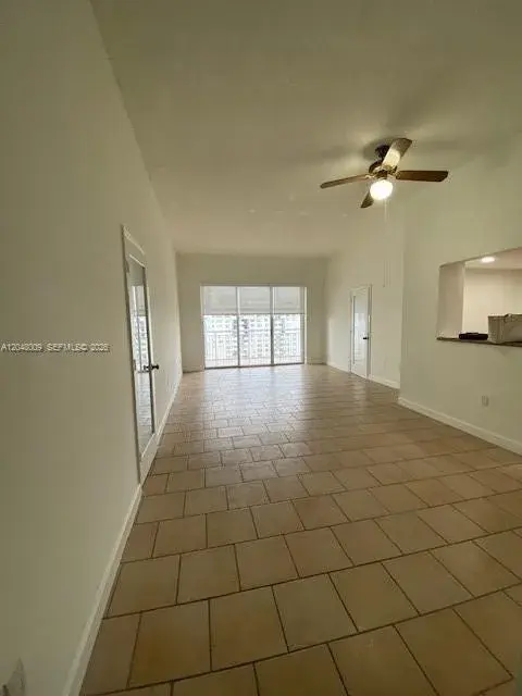 18061 Biscayne Blvd, Aventura FL 33160