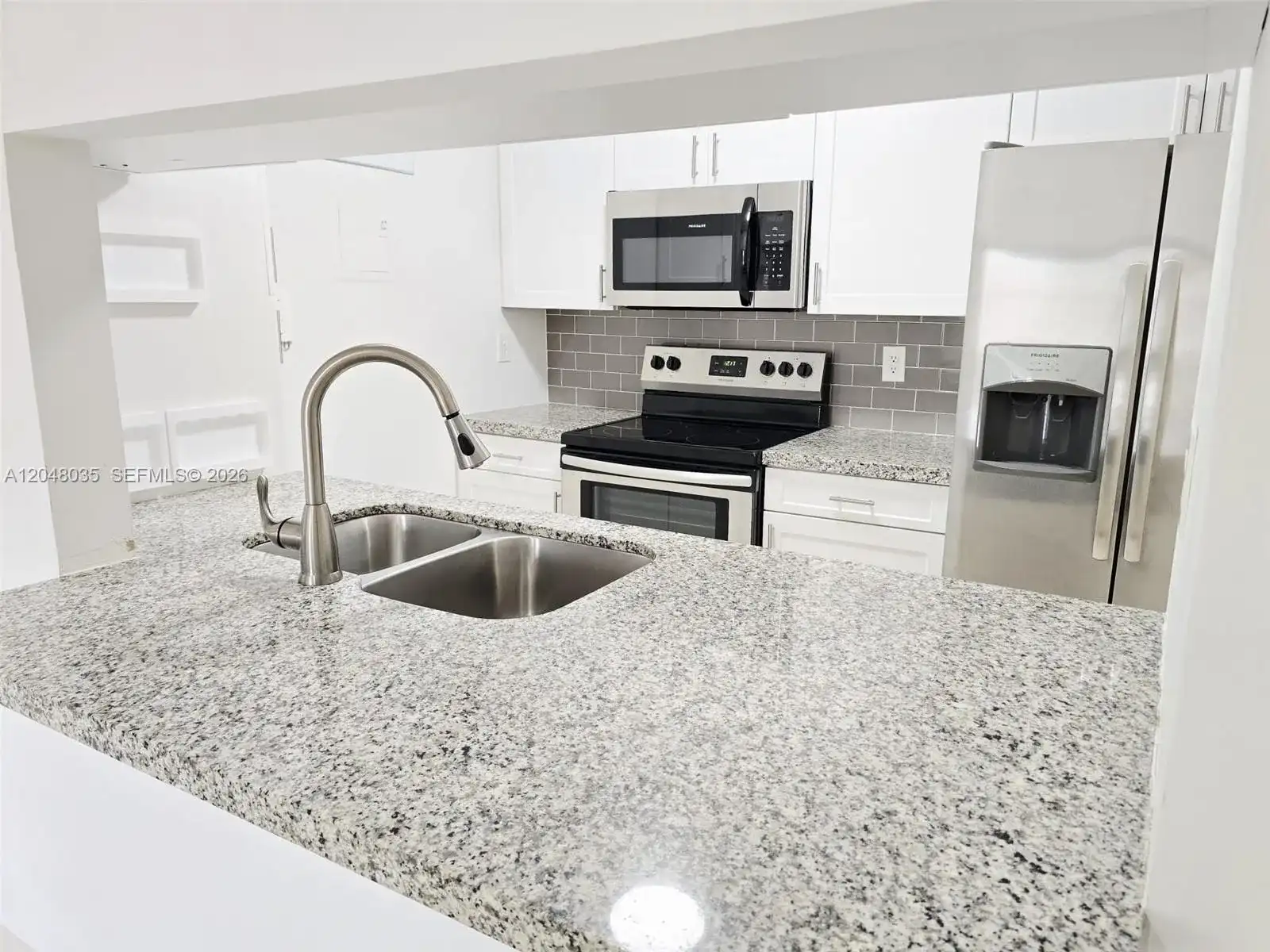8877 Fontainebleau Blvd # 202, Miami FL 33172