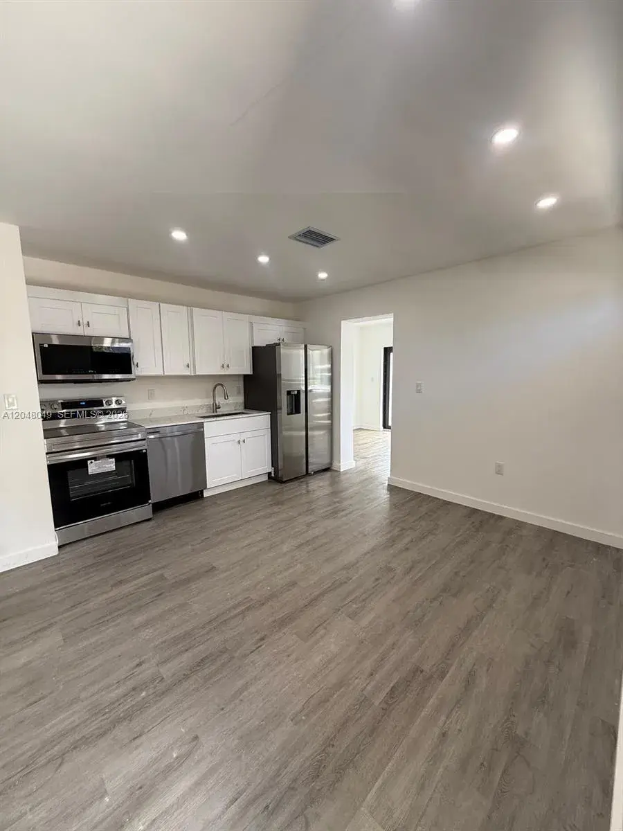 2530 NW 14th Ct, Fort Lauderdale FL 33311