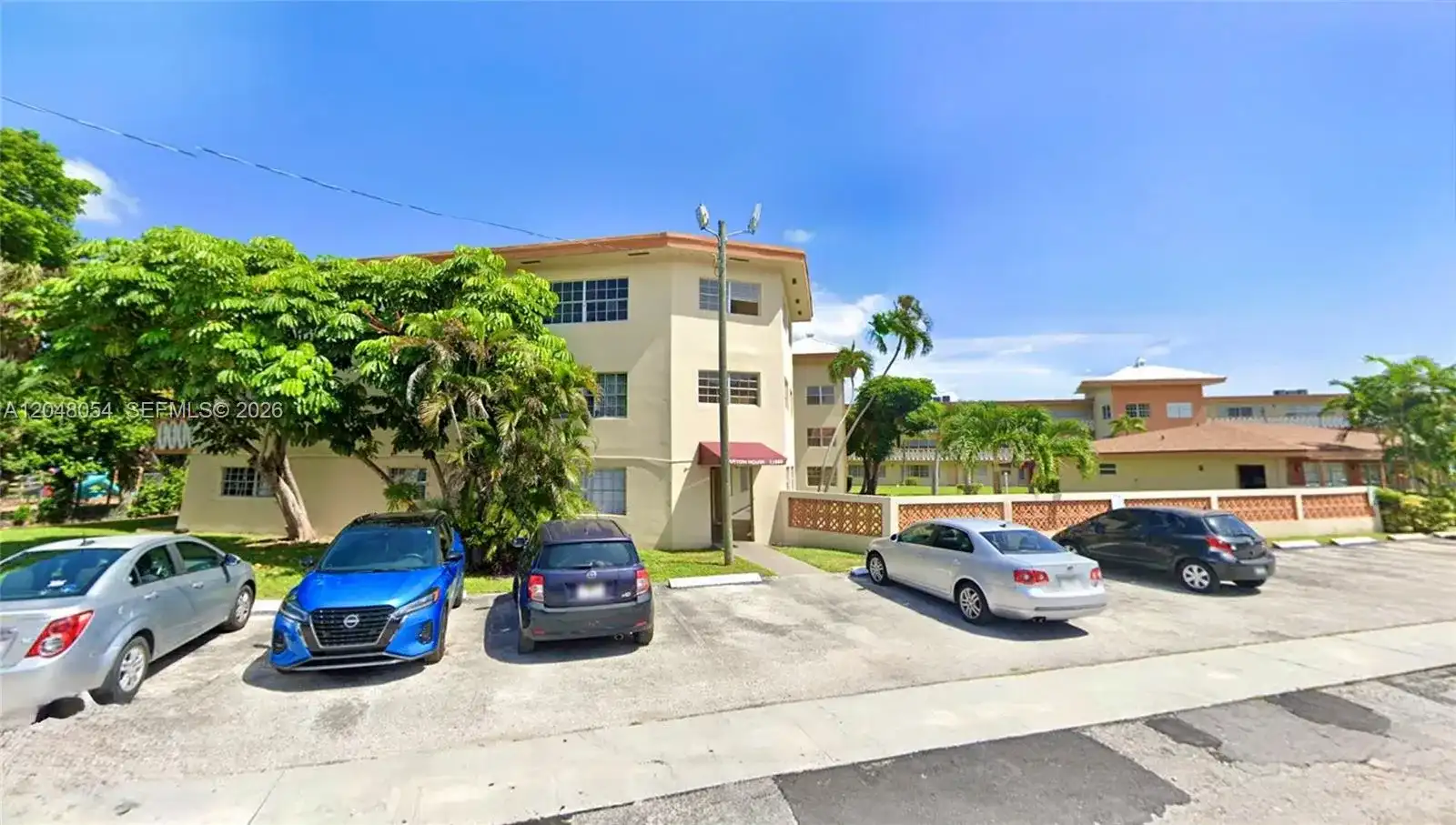 1855 NE 121st St # 16, North Miami FL 33181