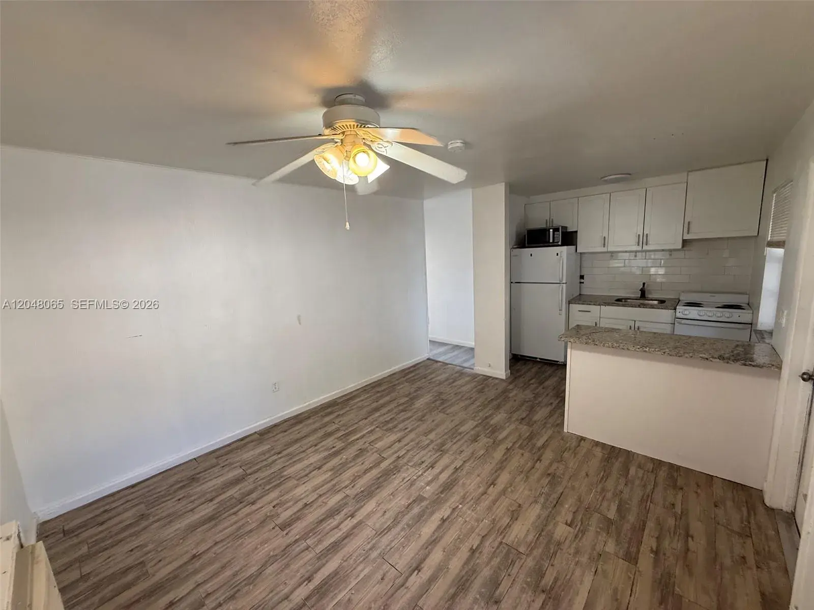 34 SW 5th St # 2, Hallandale Beach FL 33009