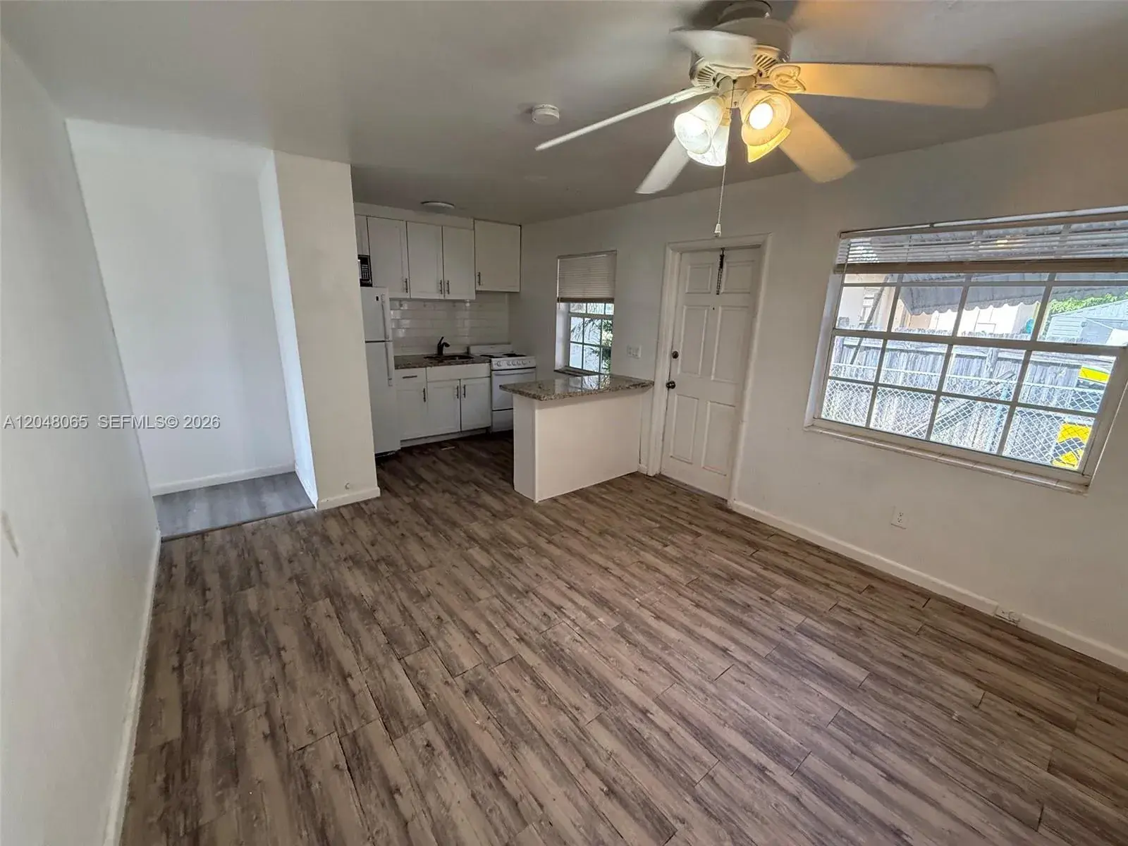 34 SW 5th St # 2, Hallandale Beach FL 33009