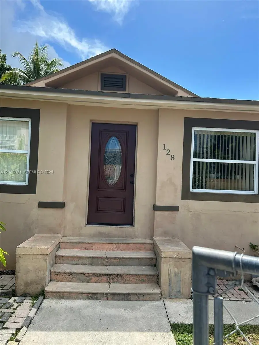 128 SW 11th Ave, Miami FL 33130