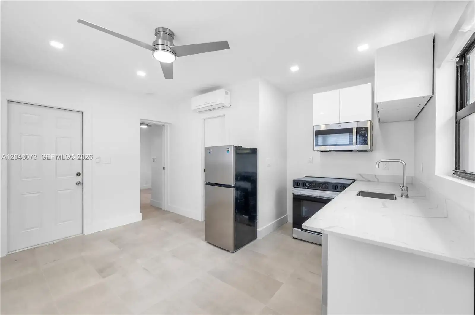 551 NE 26th St # 1, Wilton Manors FL 33305 photo 4