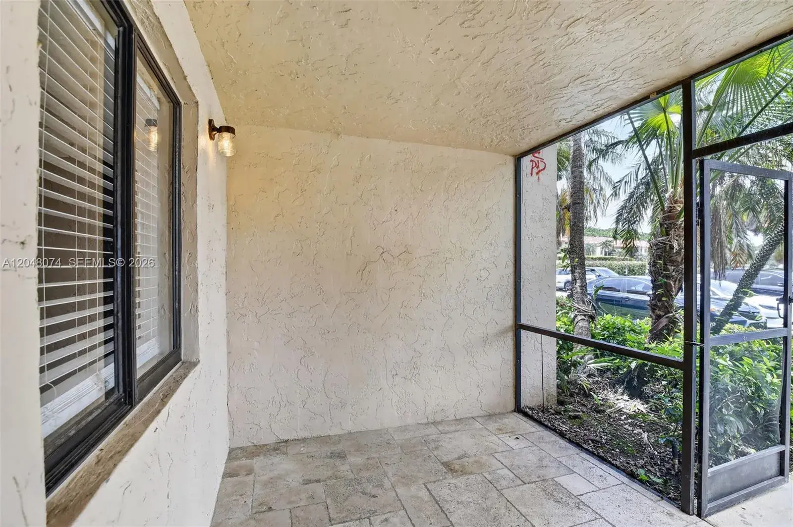 359 Lakeview Dr # 102, Weston FL 33326
