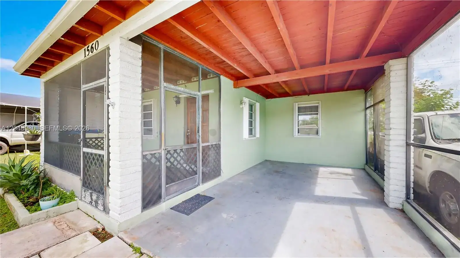 1560 NE 12th St, Homestead FL 33033 photo 3