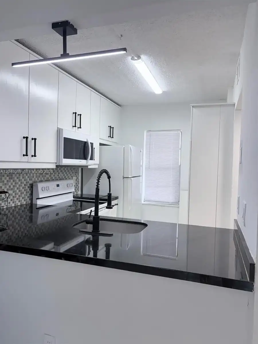 8305 Royal Palm Blvd # 103, Coral Springs FL 33065