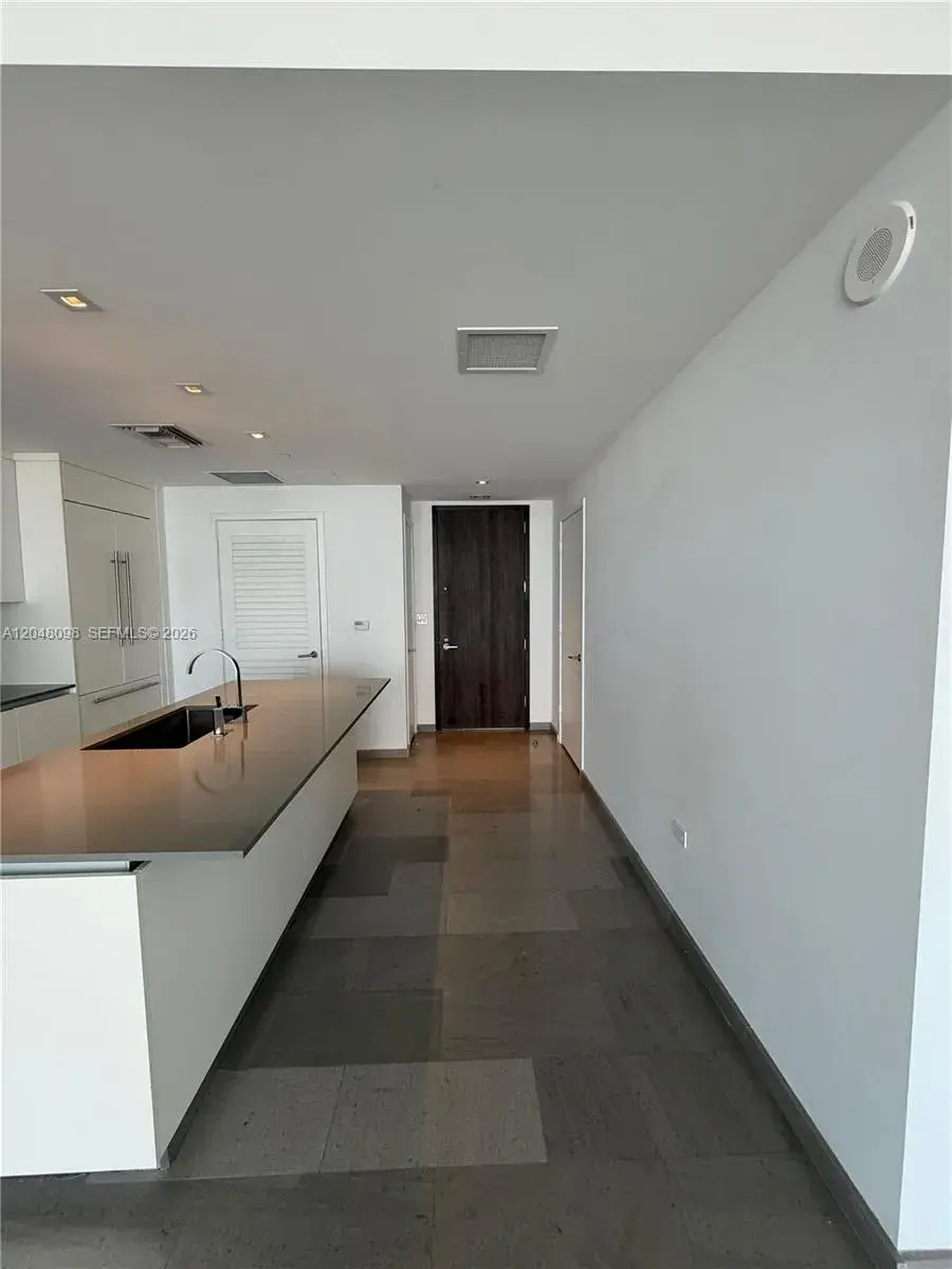 68 SE 6th St # 1908, Miami FL 33131