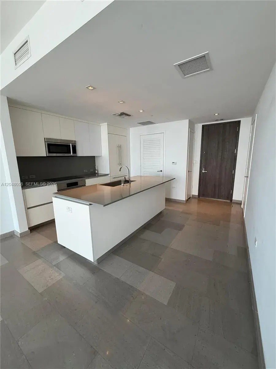 68 SE 6th St # 1908, Miami FL 33131