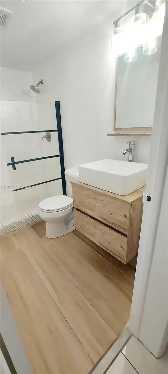 200 NE 12th Ave # 3E, Hallandale Beach FL 33009 photo 5