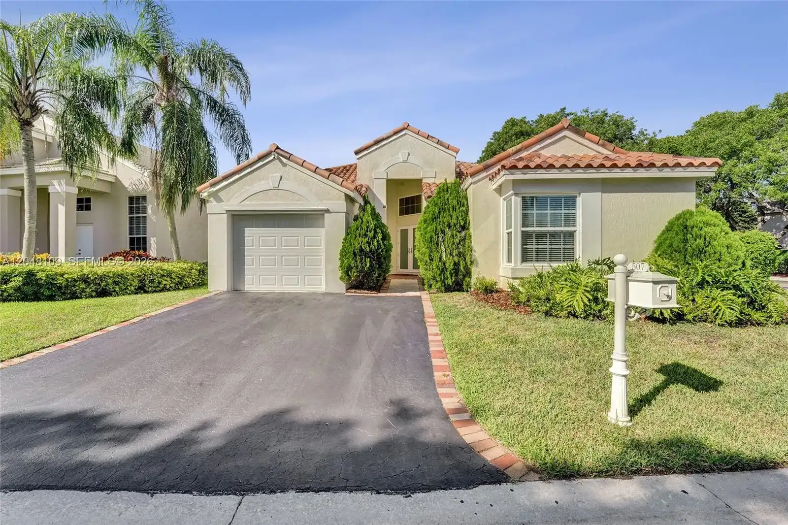 507 Bridgeton Rd, Weston FL 33326
