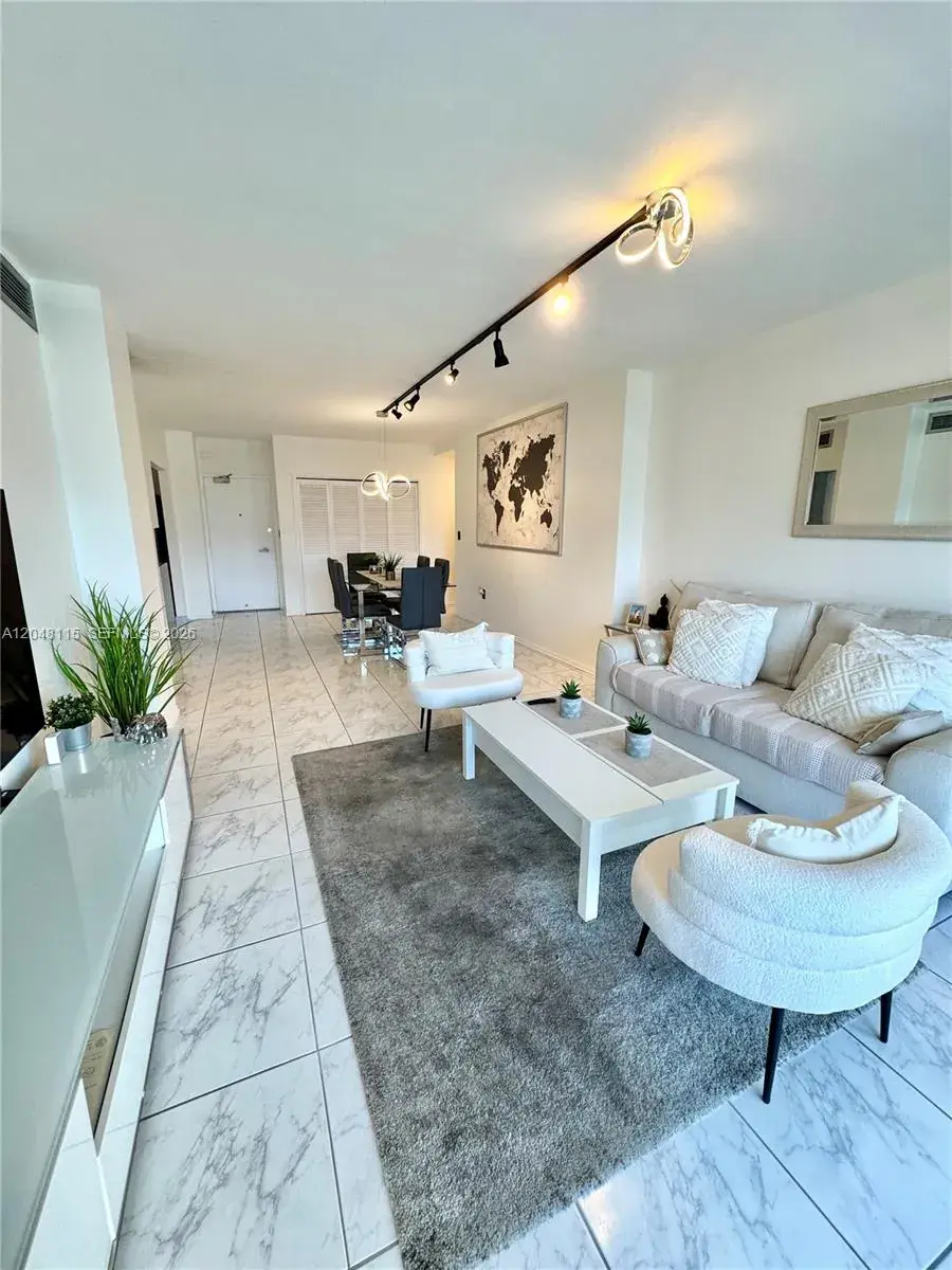 300 Bayview Dr # 1603, Sunny Isles Beach FL 33160