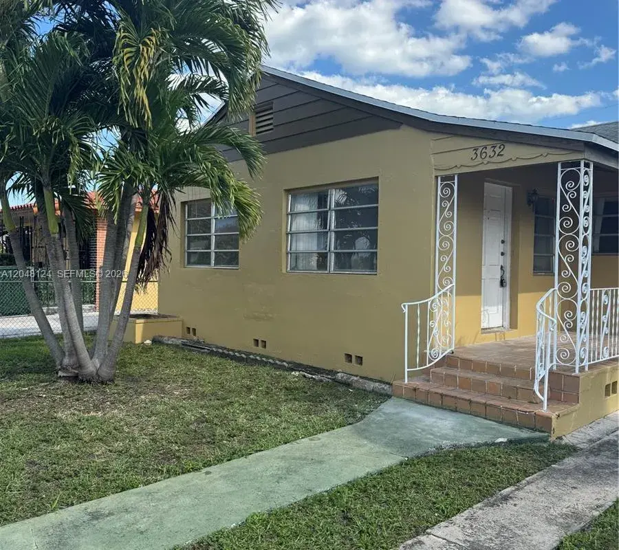 3632 SW 25th St, Miami FL 33133